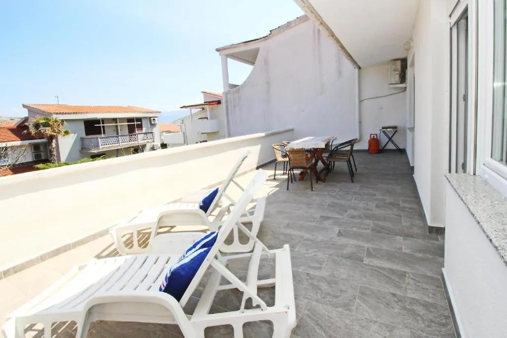 Apartamento Rose 3 Baška 0*,  Croacia